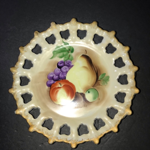 Vintage Norleans Japan Hand Painted Fruit Reticulated Plate Signed K .Fujita - Picture 4 of 10